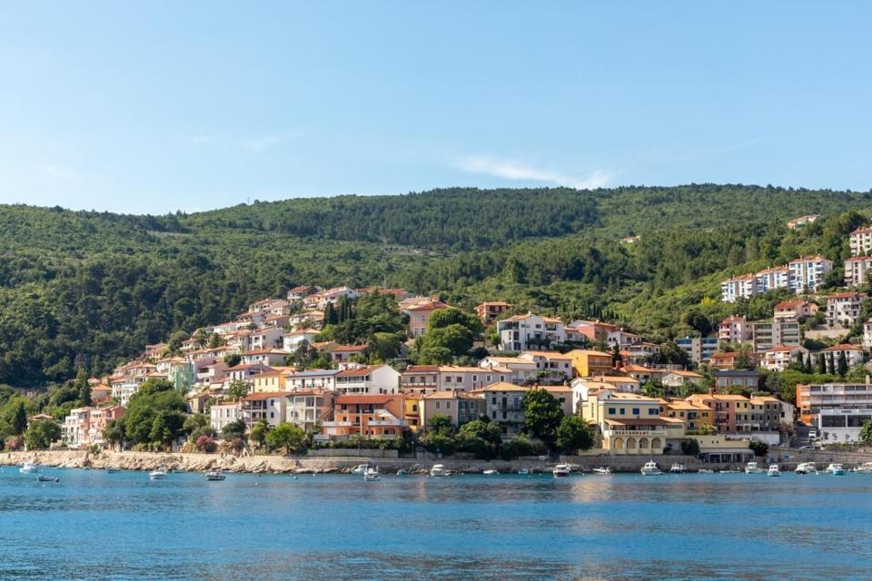 Apartment Noemi With A Direct Beach View Rabac Buitenkant foto