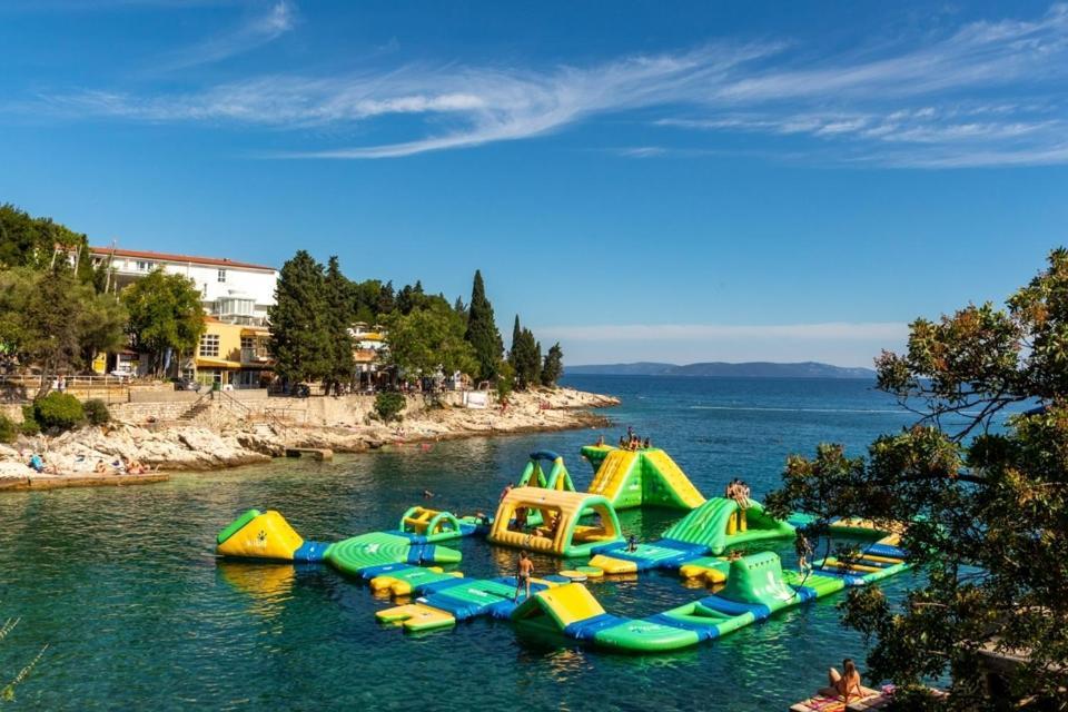 Apartment Noemi With A Direct Beach View Rabac Buitenkant foto