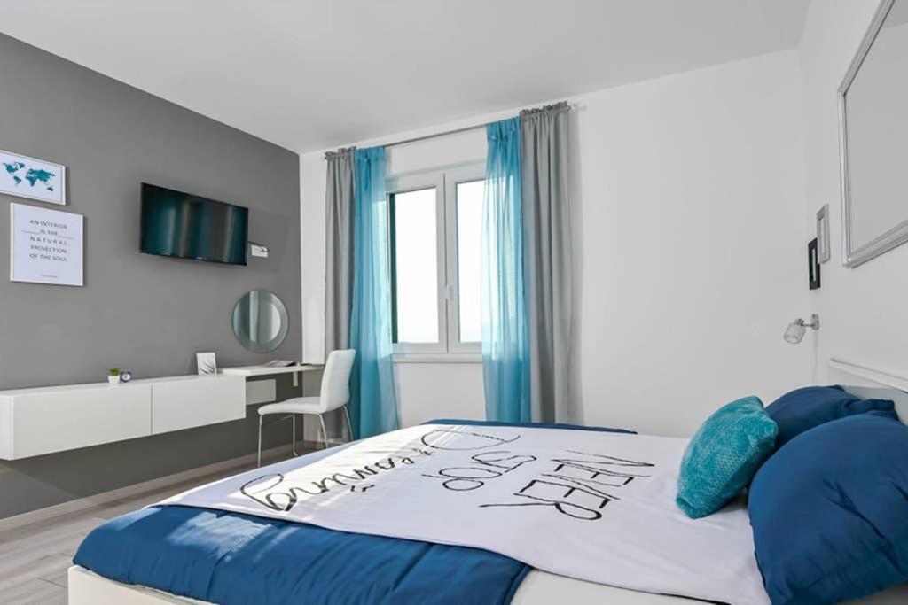 Apartment Noemi With A Direct Beach View Rabac Buitenkant foto