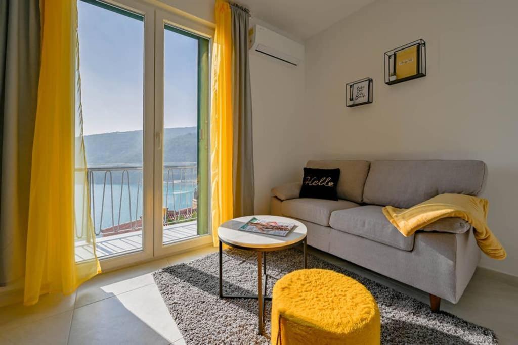 Apartment Noemi With A Direct Beach View Rabac Buitenkant foto