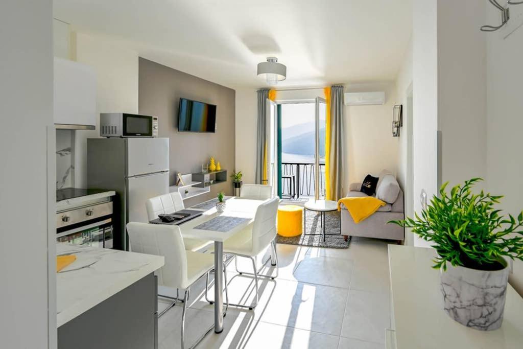 Apartment Noemi With A Direct Beach View Rabac Buitenkant foto
