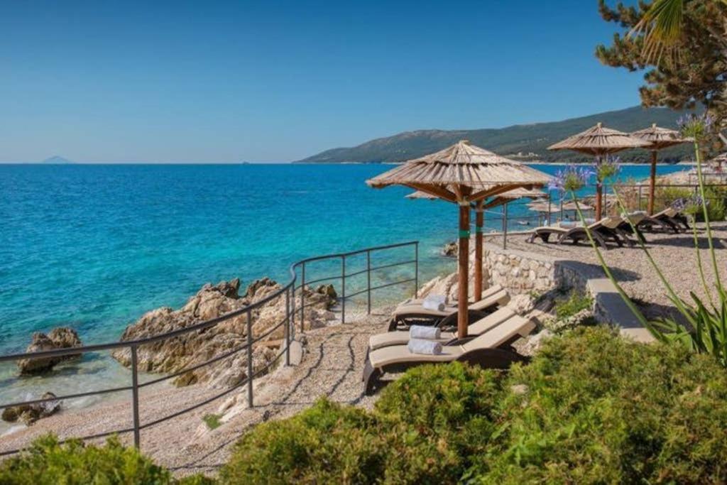 Apartment Noemi With A Direct Beach View Rabac Buitenkant foto